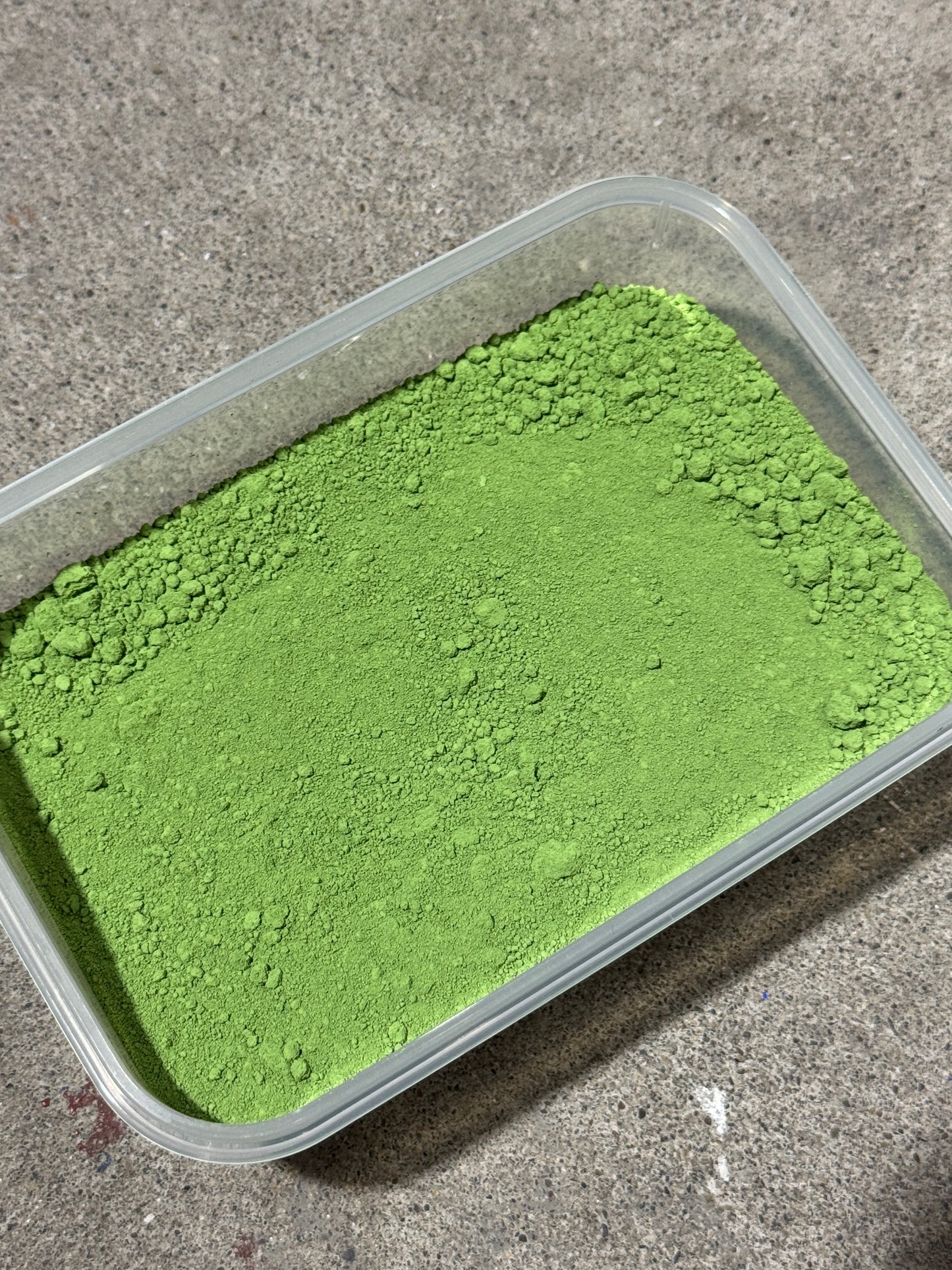 顔料 　-cg
